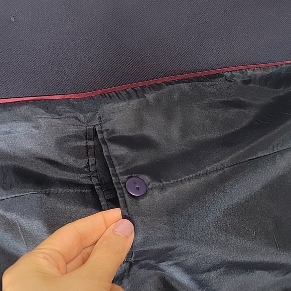 Talbots vintage navy blazer with gold crest emblem buttons - Picture 4 of 11